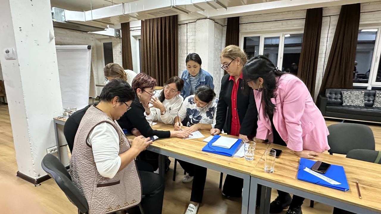 Укрепление потенциала специалистов по защите детей и учителей школ Чуйской и Иссык-Кульской областей